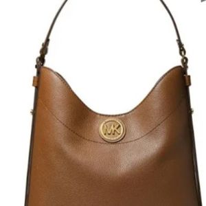 Shoulder handbag